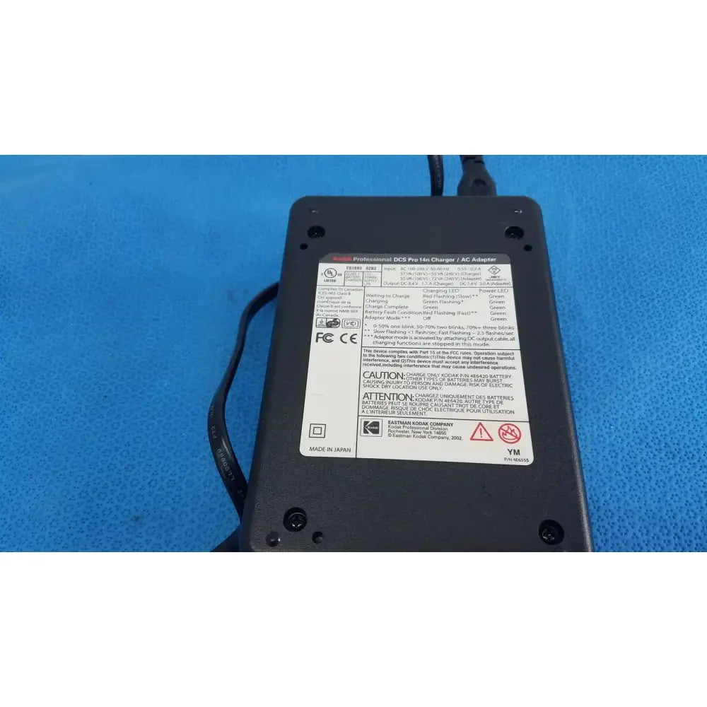 Kodak Professional DCS Pro 14n AC Adapter & Battery Charger w/ Charging Cable AC Adapter & Battery Charger, second-hand product photo 6