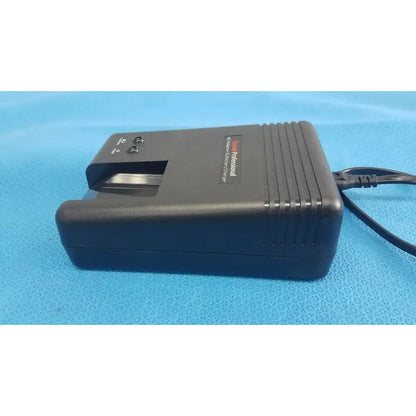 Kodak Professional DCS Pro 14n AC Adapter & Battery Charger w/ Charging Cable AC Adapter & Battery Charger, second-hand product photo 3