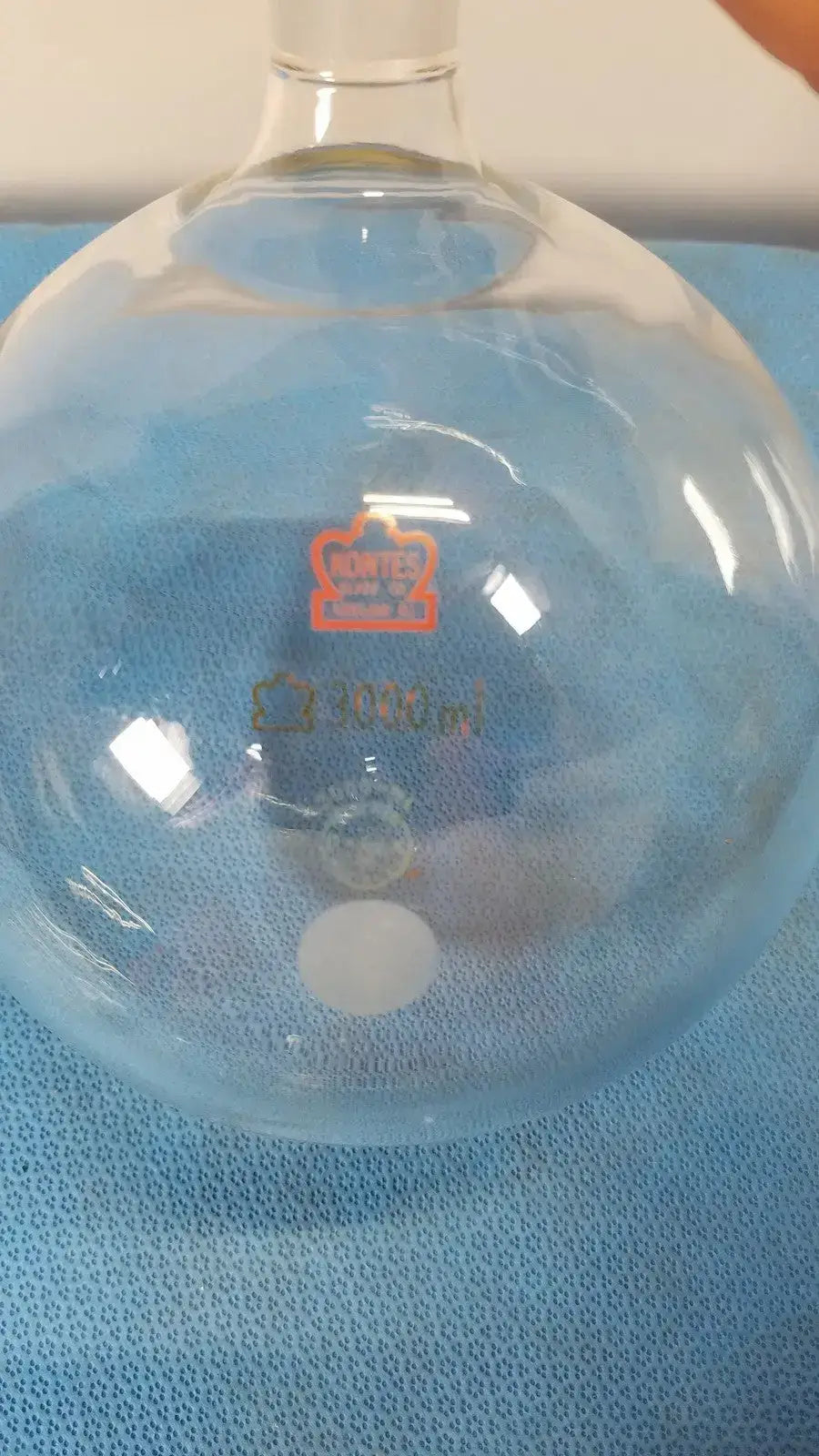 KONTES Glass Boiling Flask, 3000 mL, Single Neck, Round Bottom Laboratory Glassware, second-hand product photo 3