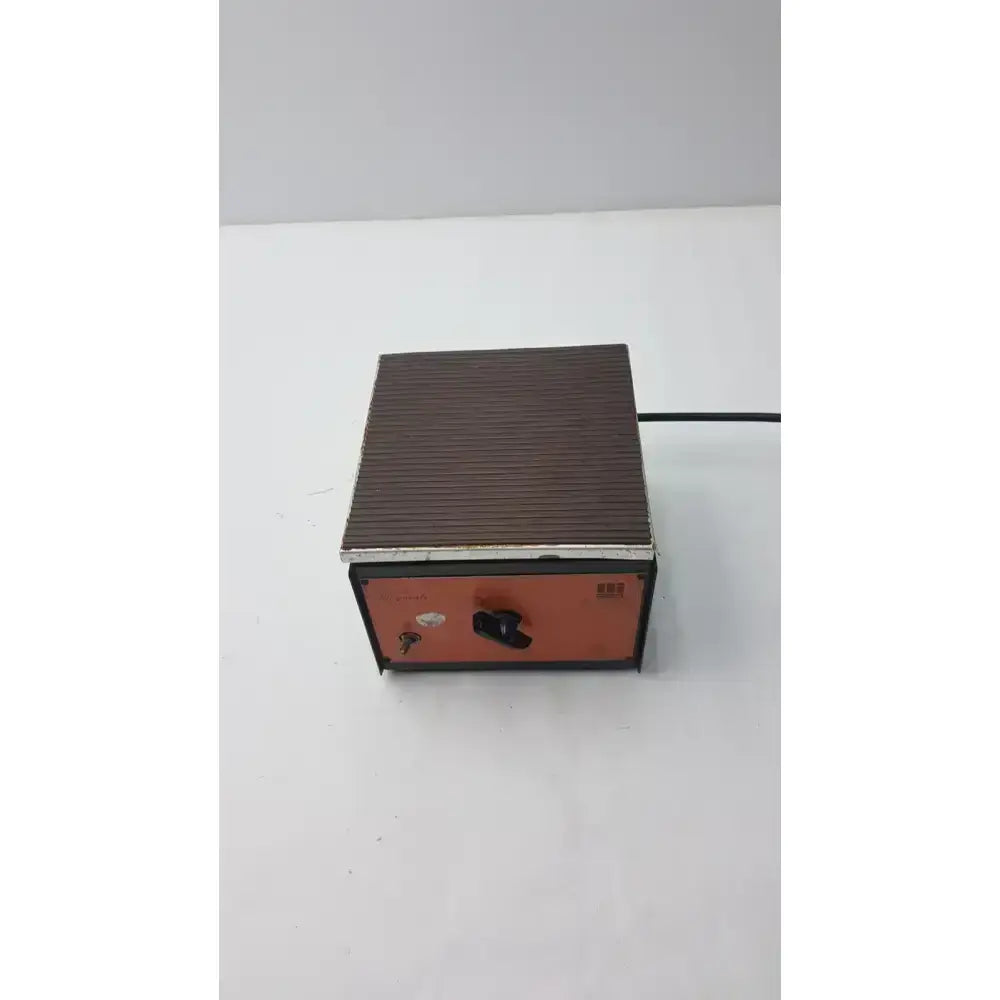 Lab Line King Size Magnestir 1270 Magnetic Stirrer, as-is (for parts) product photo 3