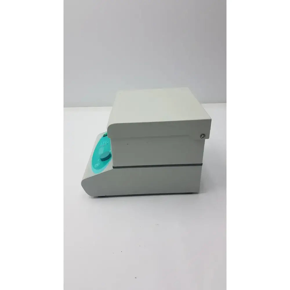 Labnet Vortemp 56 EVC Incubating Shaker Incubating Shaker, second-hand product photo 3