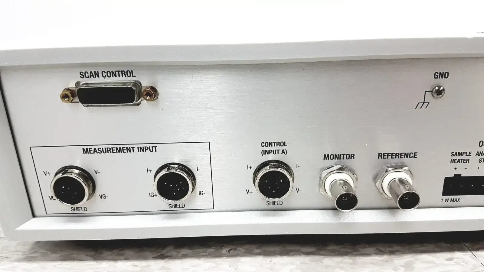 Lake Shore Cryotronics Lake Shore Model 372 AC Resistance Bridge & Temperature Controller AC Resistance Bridge & Temperature Controller, second-hand product photo 5