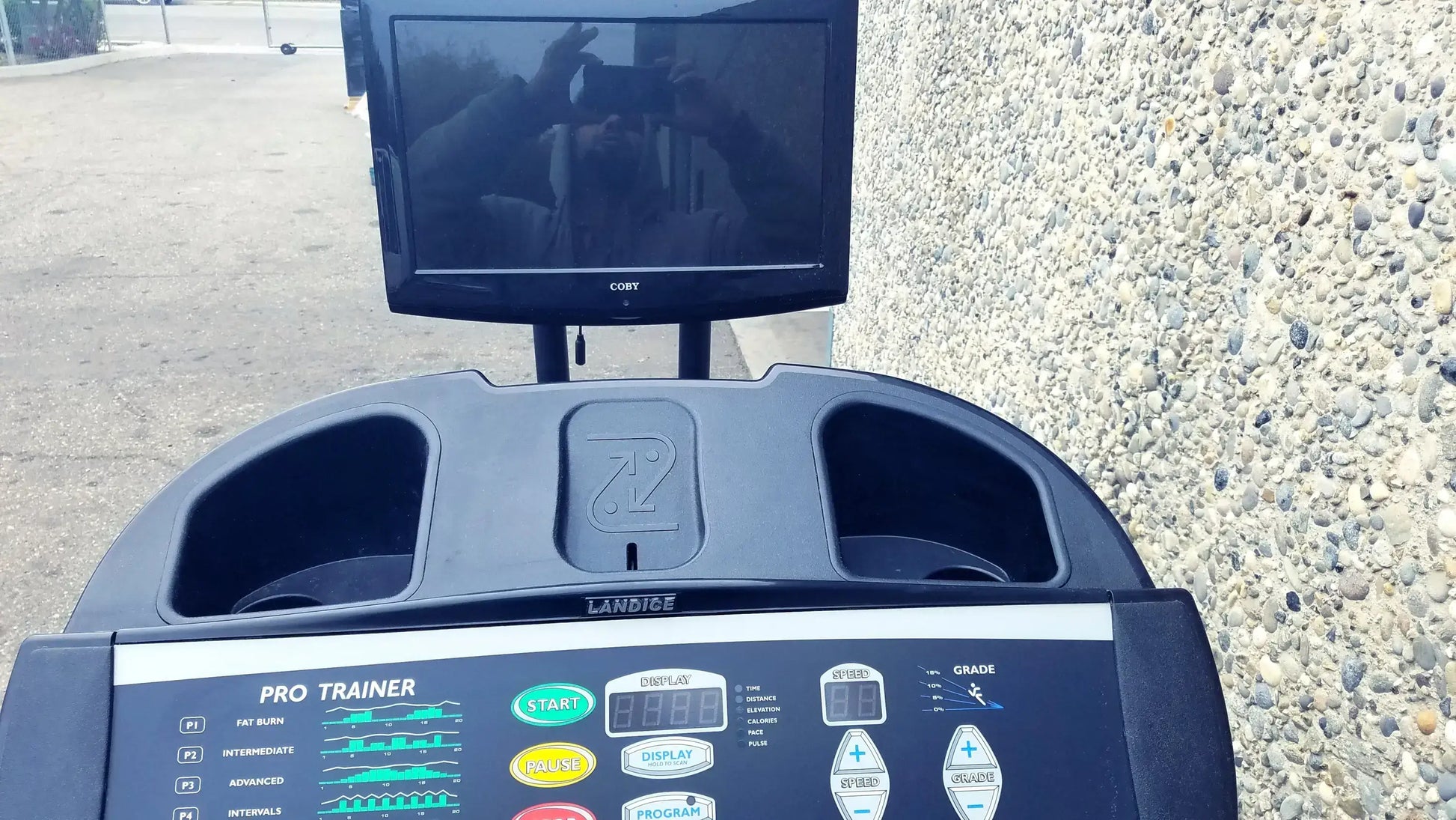 Reuse Medical Equipment Landice L8 Executive Rehabilitation Treadmill with Large Running Surface Treadmills, second-hand product photo 12