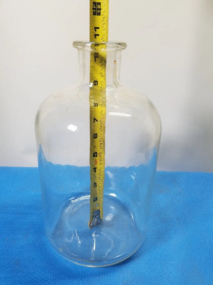 Unbranded Large Clear Glass Apothecary Bottle – Vintage Medical / Chemical Glassware Apothecary Bottle, second-hand product photo 5