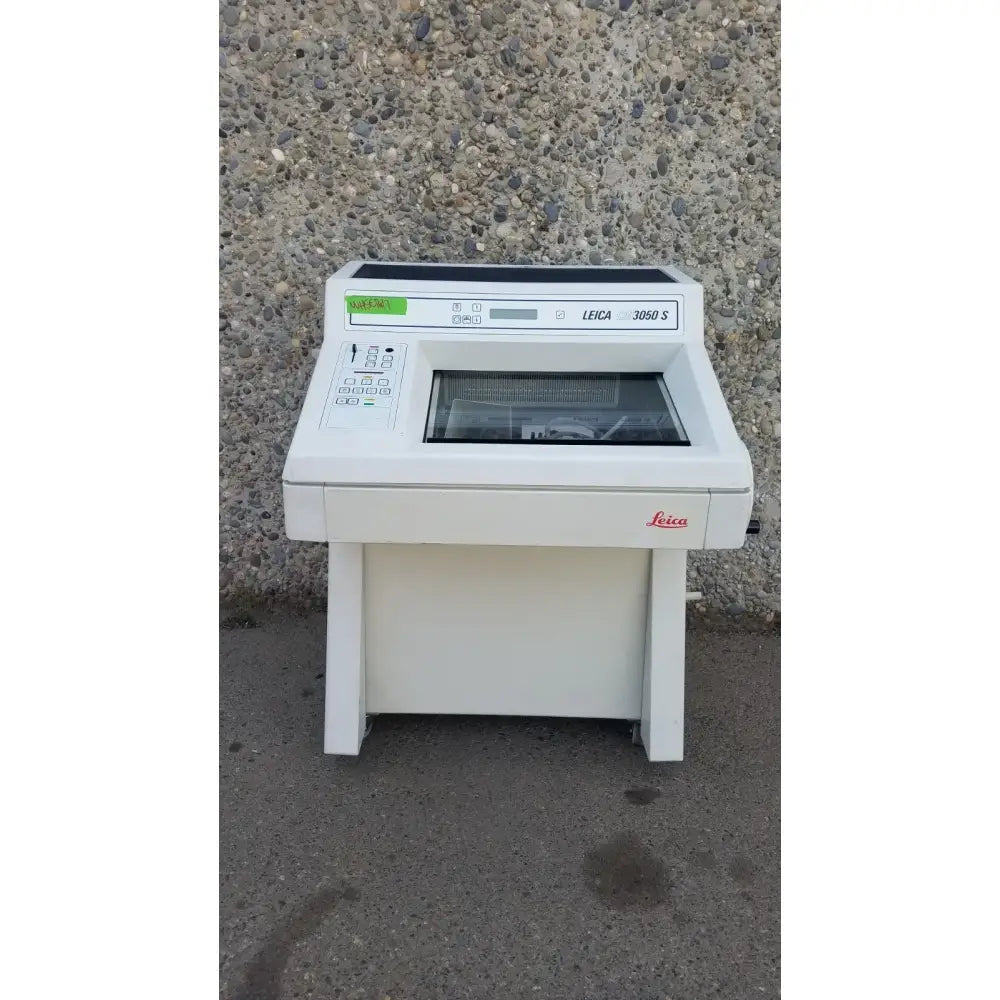 Reuse Medical Leica CM3050 S Cryostat – Motorized Cryo-Microtome Microtomes, second-hand product photo 1