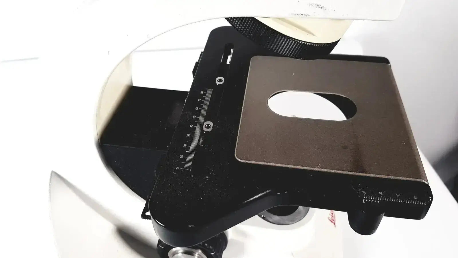 Leica DM1000 LED Microscope Microsystems Base Microscope Base, as-is (for parts) product photo 9