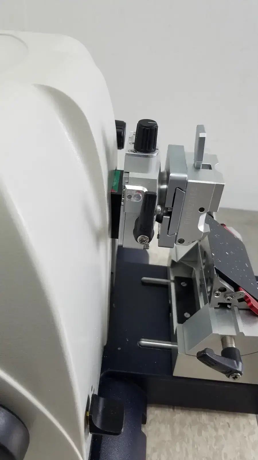 LEICA RM2235 Manual Rotary Microtome Histology Pathology Lab Tissue Sectioner Manual Rotary Microtome, second-hand product photo 23