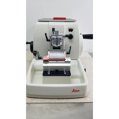 LEICA RM2235 Manual Rotary Microtome Histology Pathology Lab Tissue Sectioner Manual Rotary Microtome, second-hand product photo 1