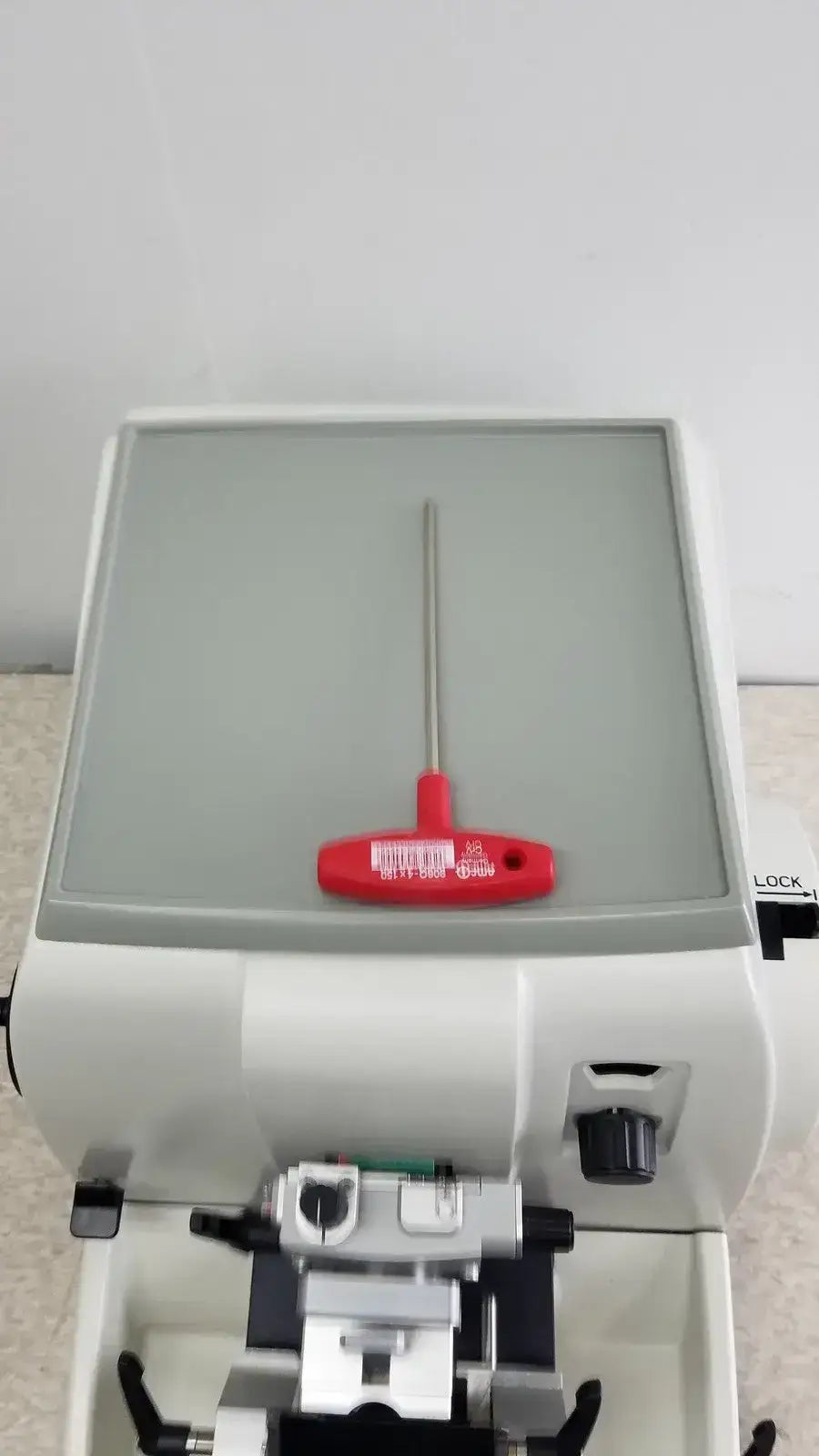 LEICA RM2235 Manual Rotary Microtome Histology Pathology Lab Tissue Sectioner Manual Rotary Microtome, second-hand product photo 6