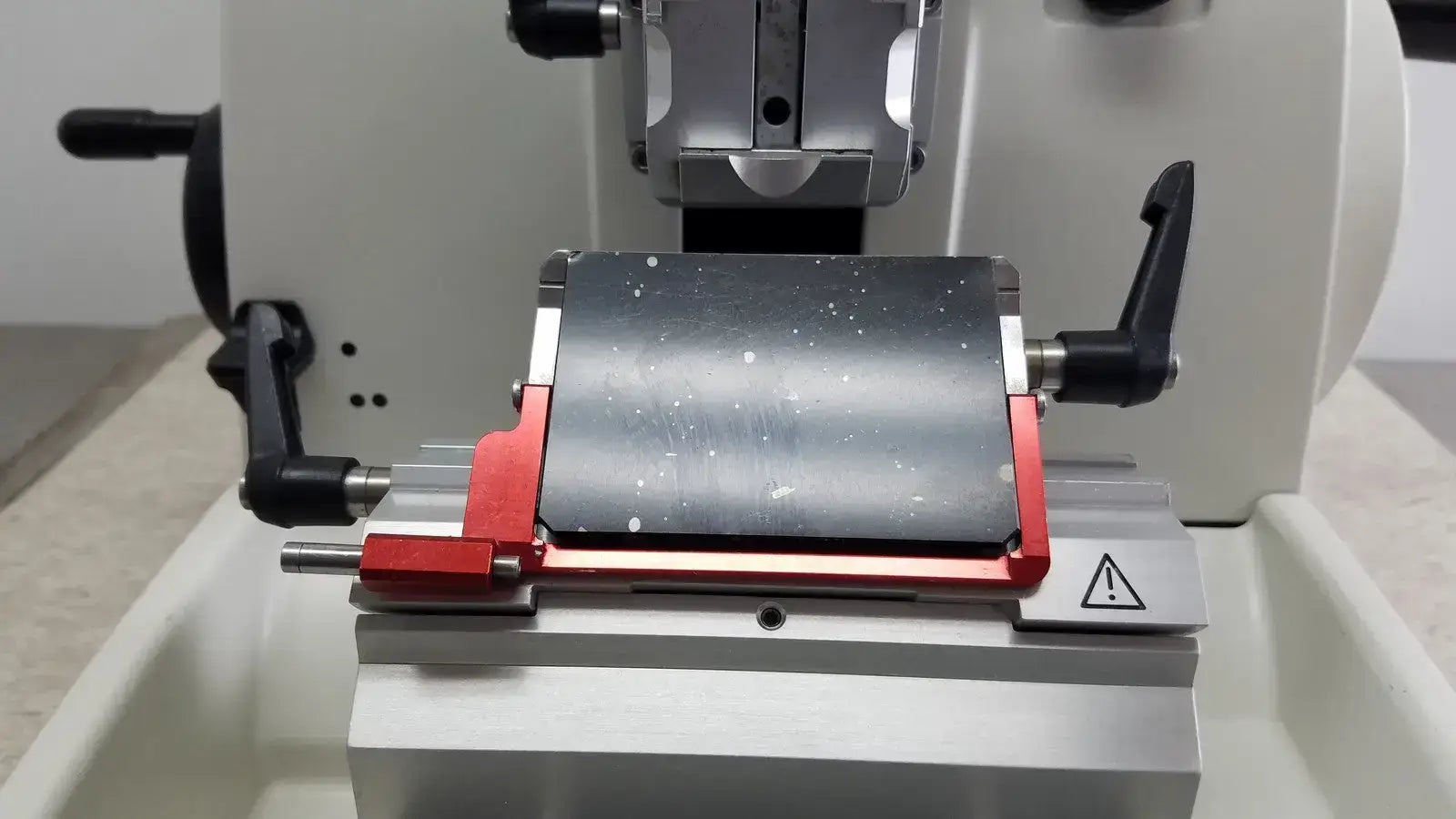 LEICA RM2235 Manual Rotary Microtome Histology Pathology Lab Tissue Sectioner Manual Rotary Microtome, second-hand product photo 4