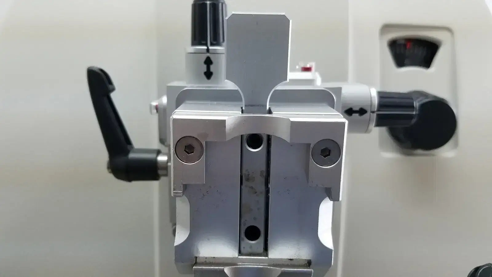 LEICA RM2235 Manual Rotary Microtome Histology Pathology Lab Tissue Sectioner Manual Rotary Microtome, second-hand product photo 24