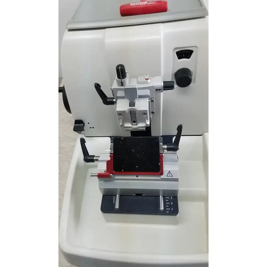 LEICA RM2235 Manual Rotary Microtome Histology Pathology Lab Tissue Sectioner Manual Rotary Microtome, second-hand product photo 2