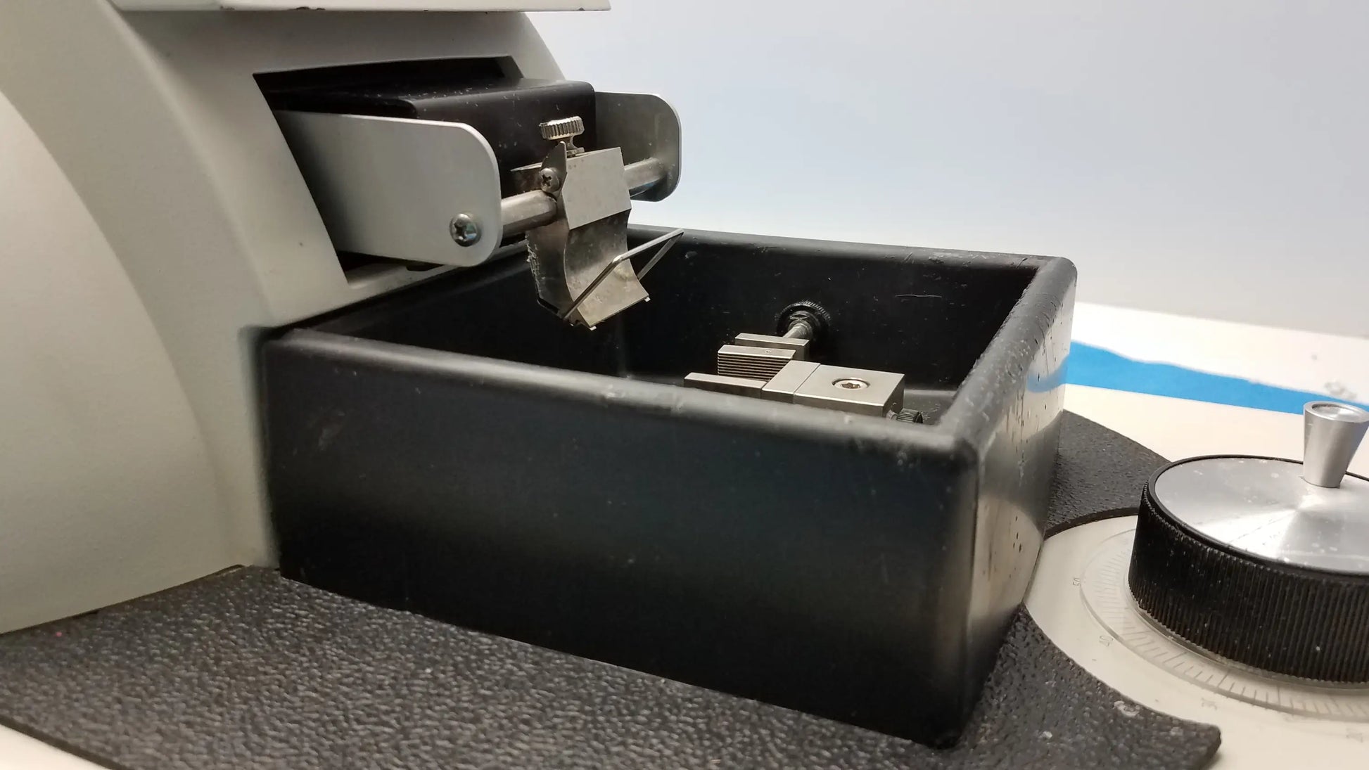 Leica VT1000A Vibrating Blade Microtome Vibrating Blade Microtome, second-hand product photo 13