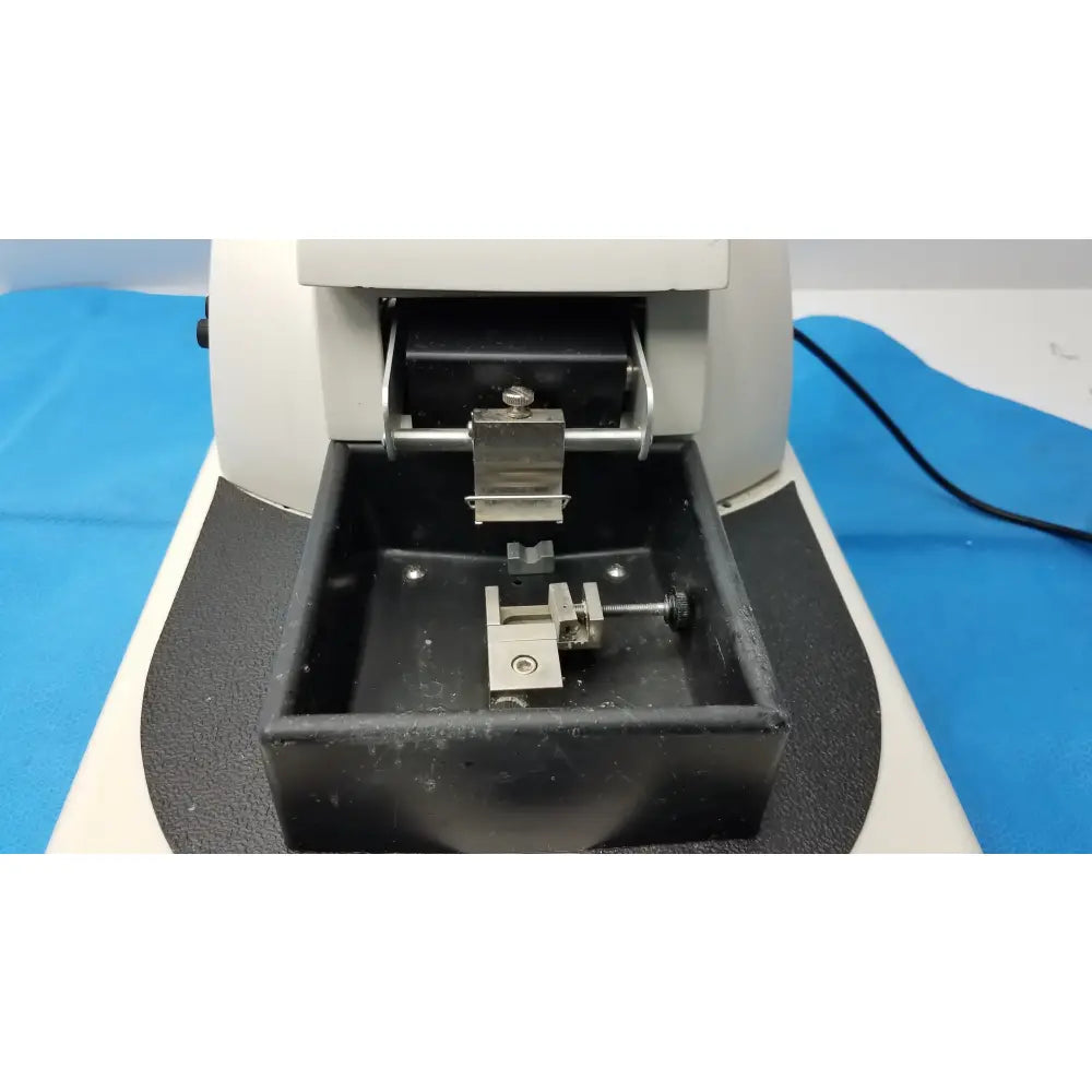 Leica VT1000A Vibrating Blade Microtome Vibrating Blade Microtome, second-hand product photo 5