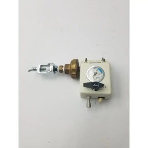 منظم ضغط الغاز Leisegang Medical 8702 مع مقياس وصمام تشغيل/إيقاف