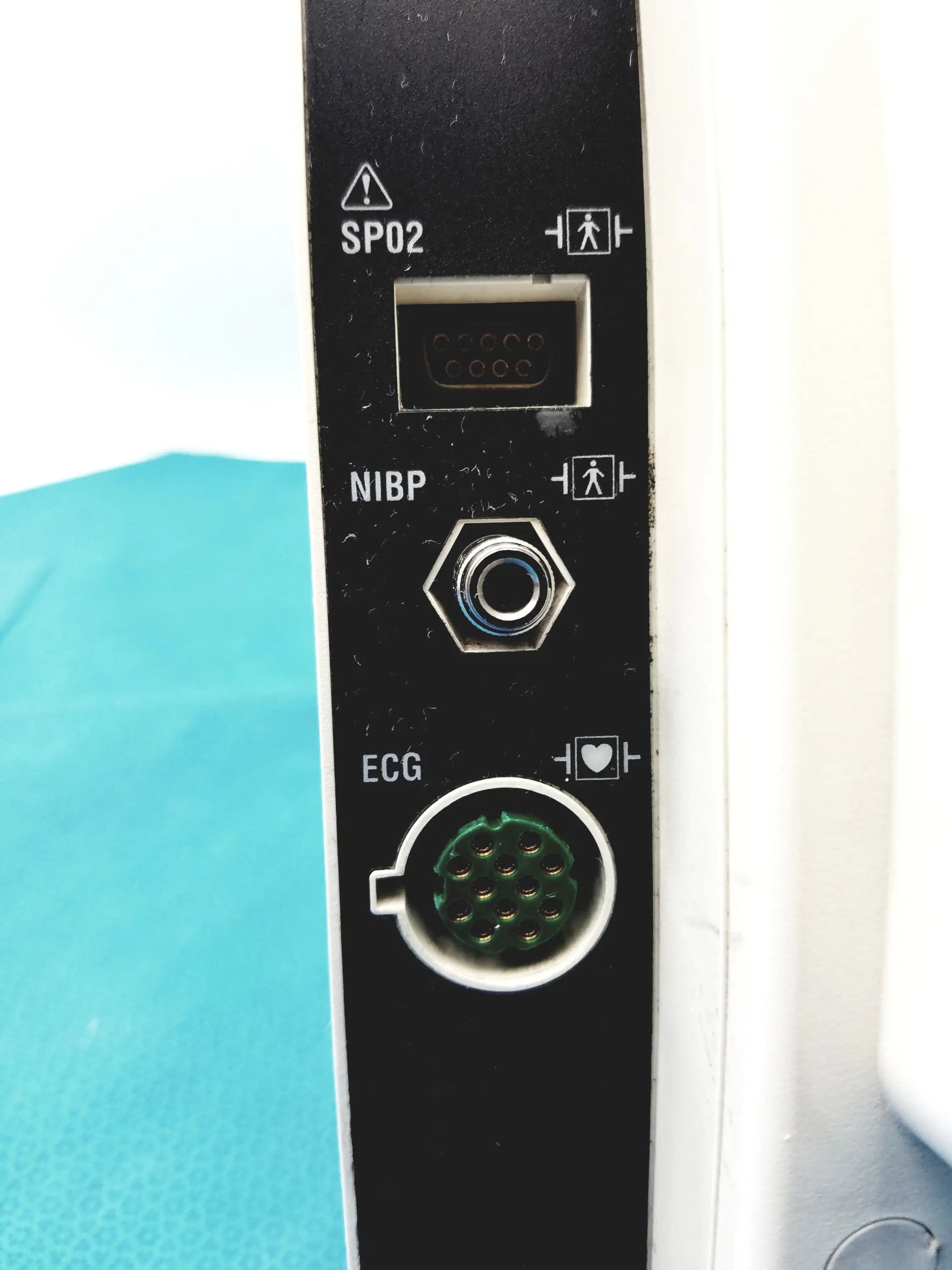 LIFEPAK 12 Physio Control Defibrillator/Monitor Defibrillator / Patient Monitor, second-hand product photo 11