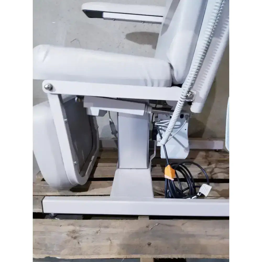 Linak CB06-U059-00 Patient Chair Medical Equipment Part, second-hand product photo 8