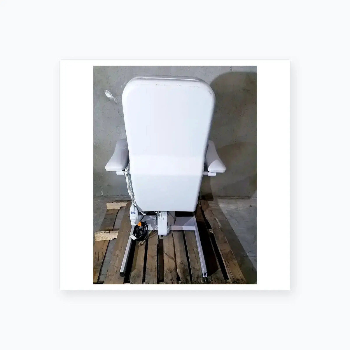 Linak CB06-U059-00 Patient Chair Medical Equipment Part, second-hand product photo 9