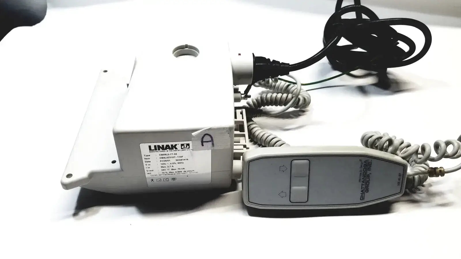 Linak CB09P-02-0T-24 Hood/Door Lift Actuator Controller With Handheld HB-41-87 Actuator Controller, second-hand product photo 1