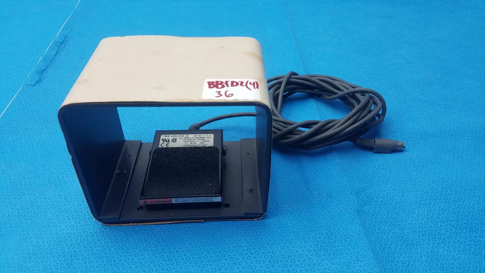 Reuse Medical Linemaster T-91-S Treadlite II Foot Switch Pedal 15A 1/2HP W/ Cable Other Medical & Lab Equipment, as-is (for parts) product photo 1