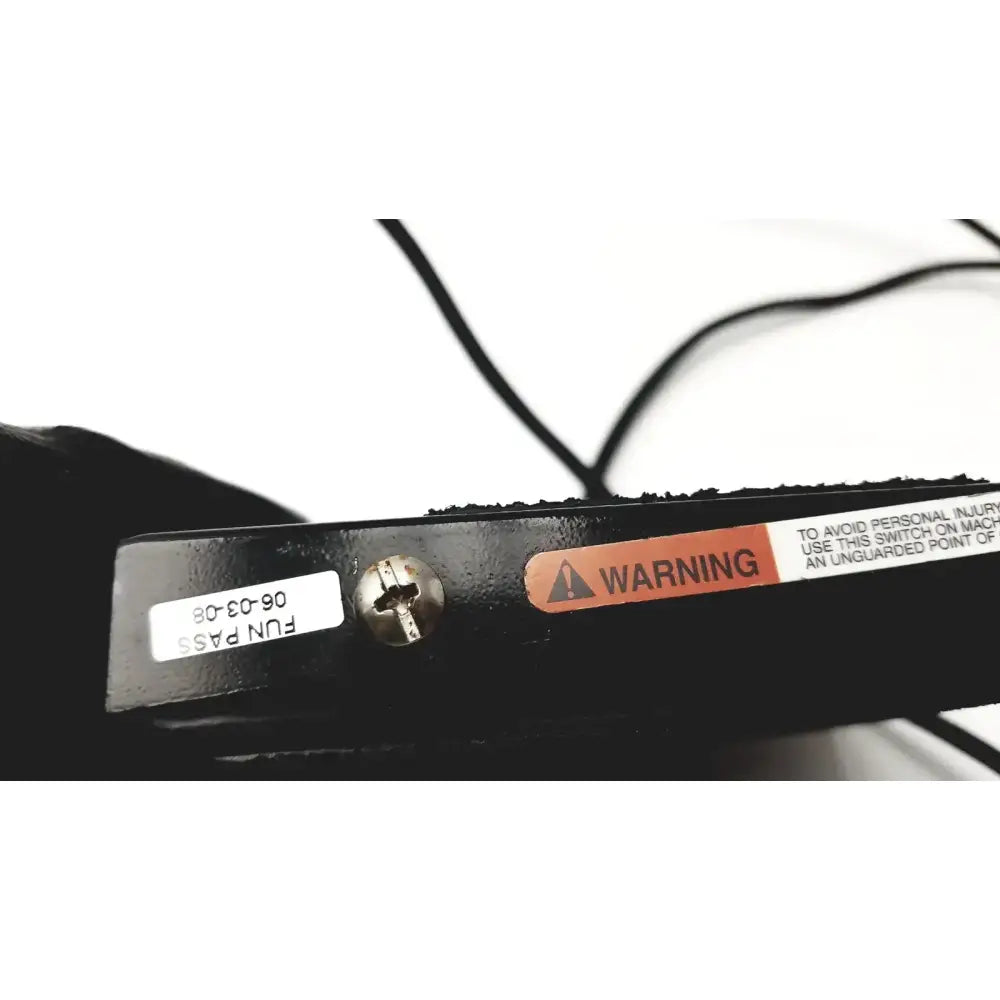 Linemaster Treadlite II Cat No T-91-S Foot Switch, second-hand product photo 5