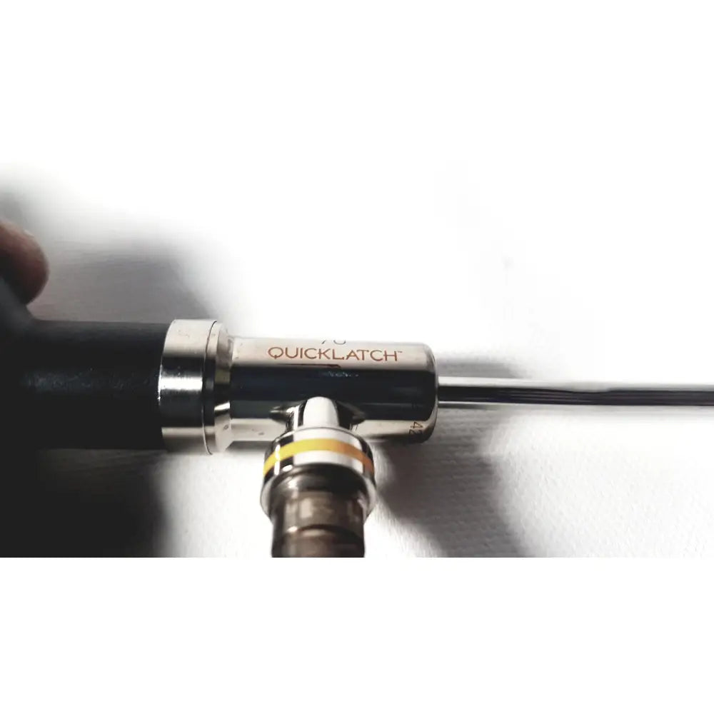Silver metallic linvatec ql4700 quicklatch with black grip and yellow white collar for 4mm arthroscope arthroscopy
