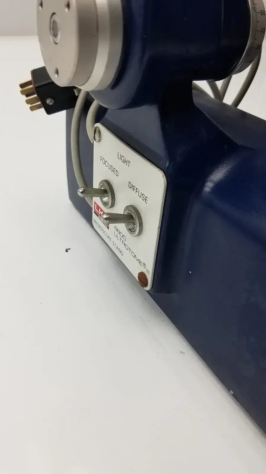 LKB 8800 Ultrotome III Microscope Stand With Optics Ultramicrotome Microscope Stand, second-hand product photo 11