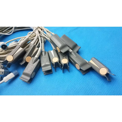 Philips Lot of 10 Philips M1196A SpO2 Adult Finger Clip Sensor Adult Finger Clip Sensor, second-hand product photo 2