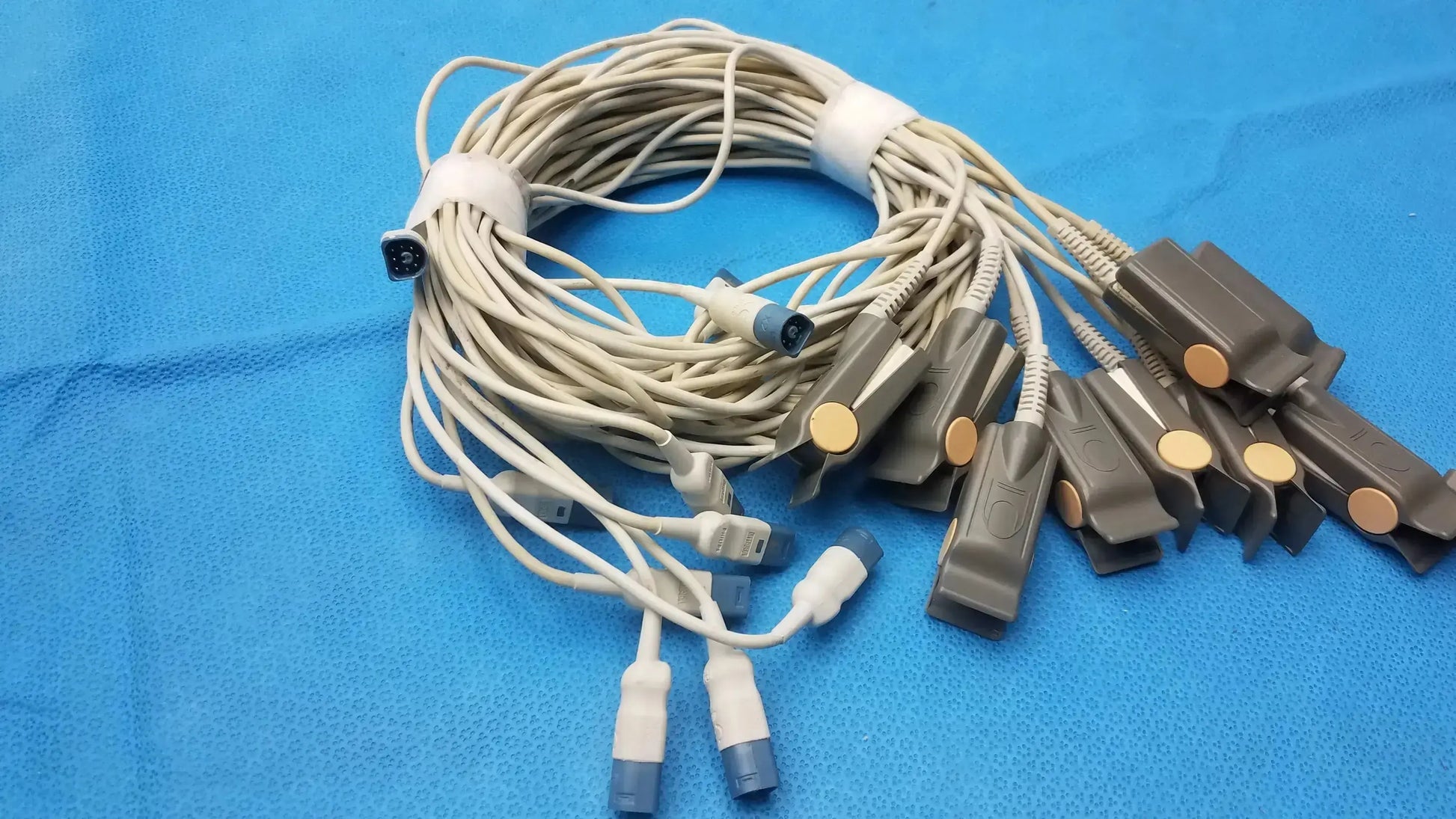 Philips Lot of 10 Philips M1196A SpO2 Adult Finger Clip Sensor Adult Finger Clip Sensor, second-hand product photo 4