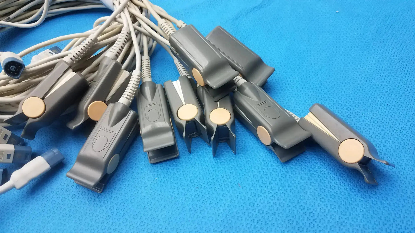 Philips Lot of 10 Philips M1196A SpO2 Adult Finger Clip Sensor Adult Finger Clip Sensor, second-hand product photo 2