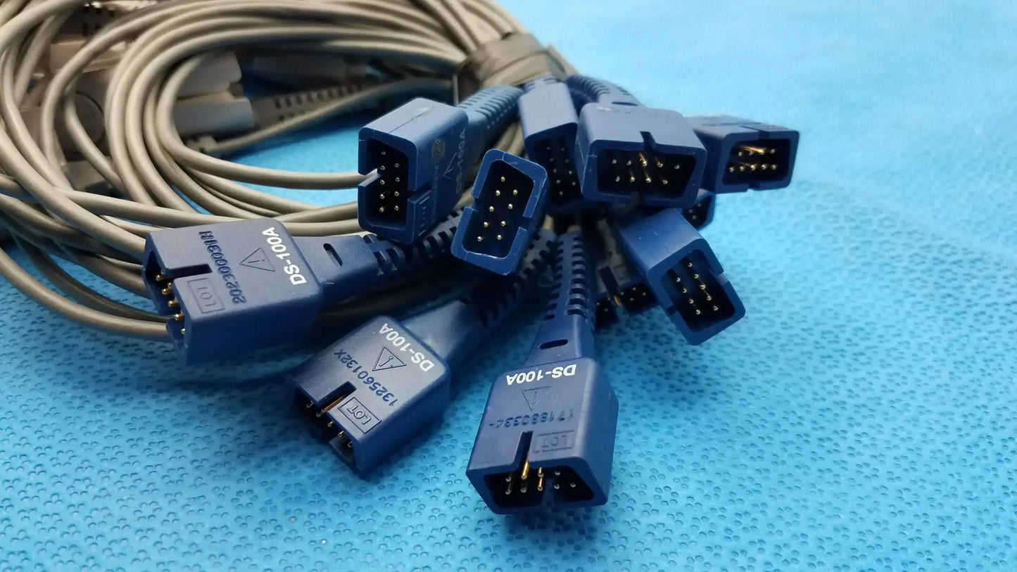 Nellcor Lot of 11 Nellcor DS-100A SpO2 Adult Finger Clip Sensors Adult Finger Clip Sensor, second-hand product photo 3