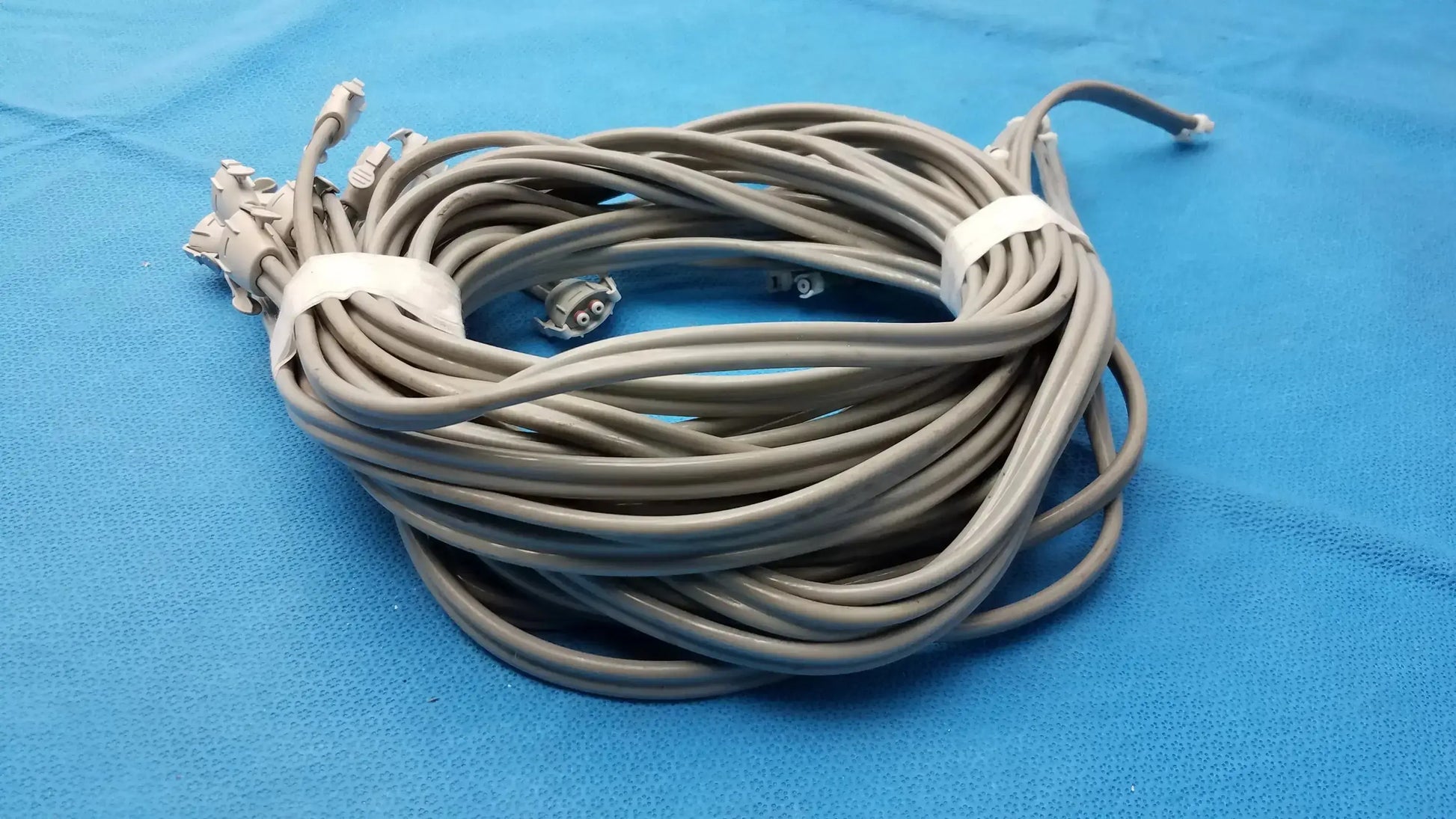 Reuse Medical Equipment Lot of 12 NiBP Air Hose Fast Connector Double Tube NiBP Air Hose Fast Connector, second-hand product photo 4