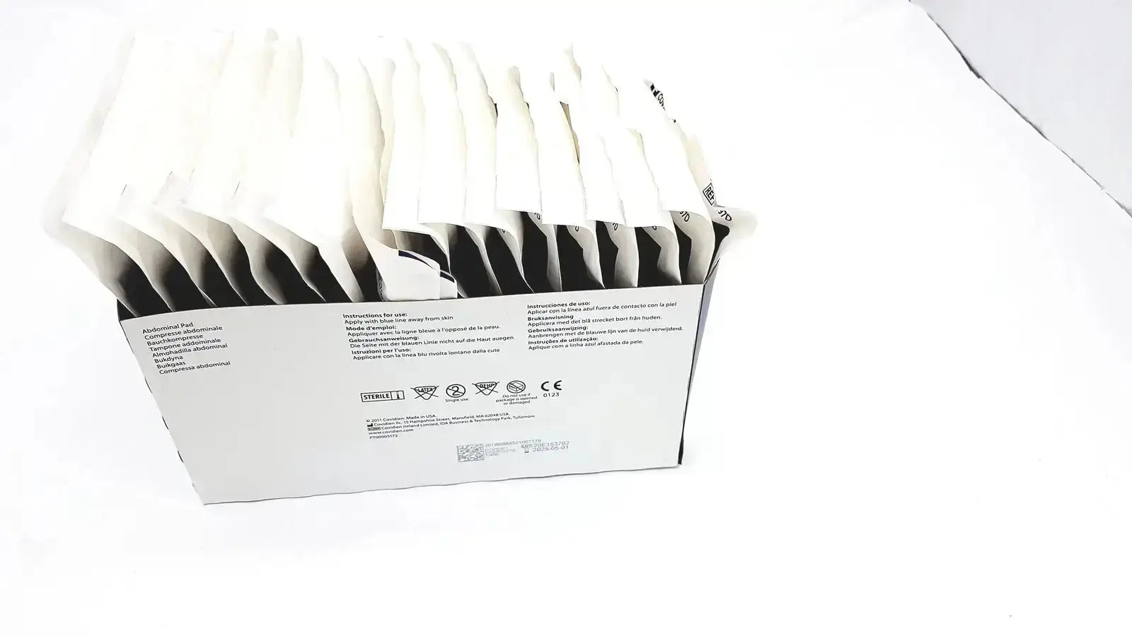 Covidien Lot of 18 Covidien Dermacea Abdominale Ref: 7197D, 7 1/2x8” Abdominal Pad, new product photo 1