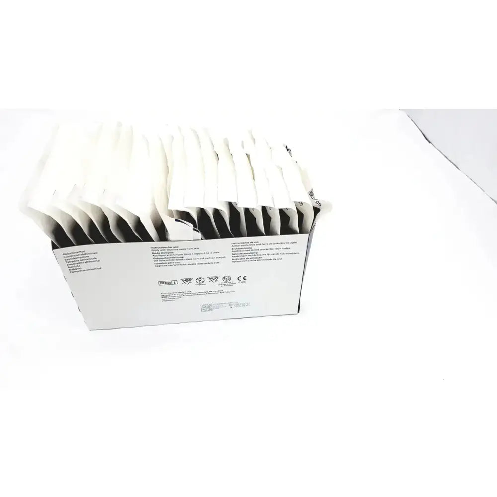 Covidien Lot of 18 Covidien Dermacea Abdominale Ref: 7197D, 7 1/2x8” Abdominal Pad, second-hand product photo 1