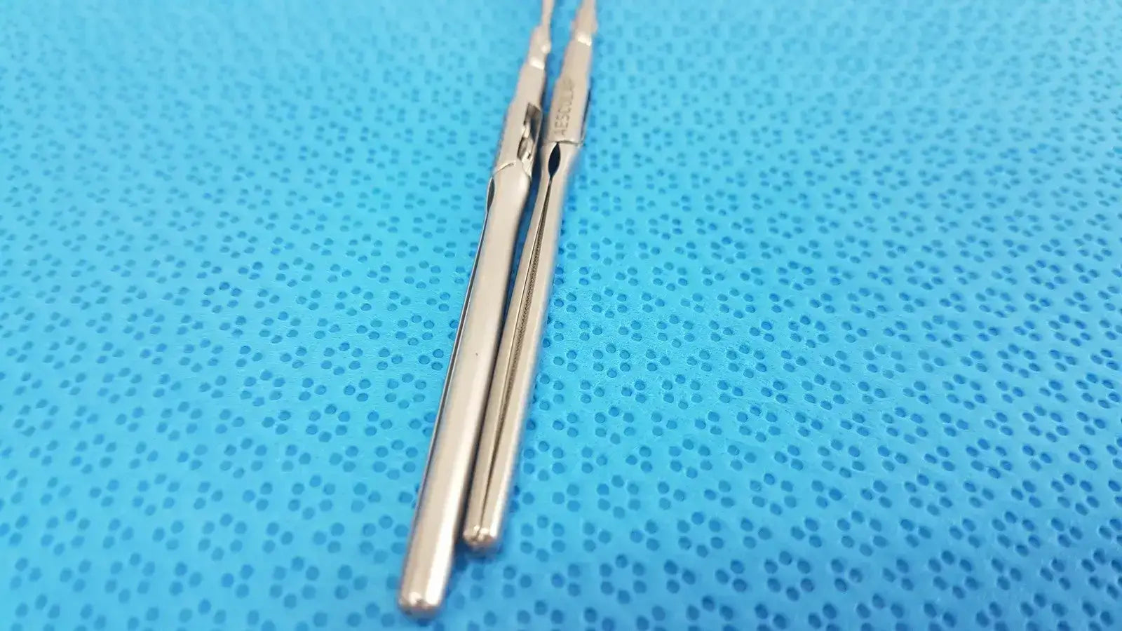 AESCULAP Lot of = 2 AESCULAP Laparoscopic Dissecting Forceps - P0657R Laparoscopic Dissecting Forceps, second-hand product photo 4