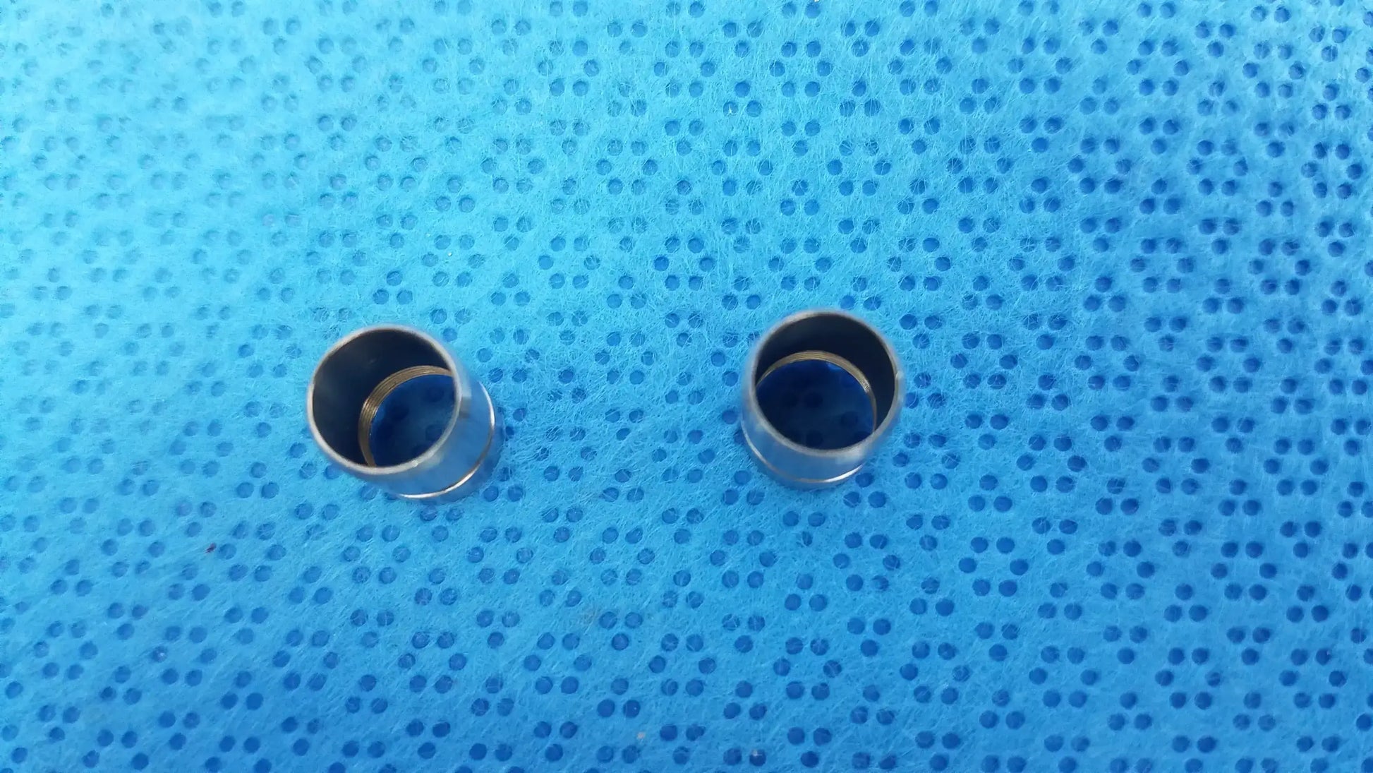 Reuse Medical Equipment Lot of - 2 Endoscope Light Post Sleeve Adapter for Fiber Light Cables Endoscope Light Post Sleeve Adapter, second-hand product photo 5