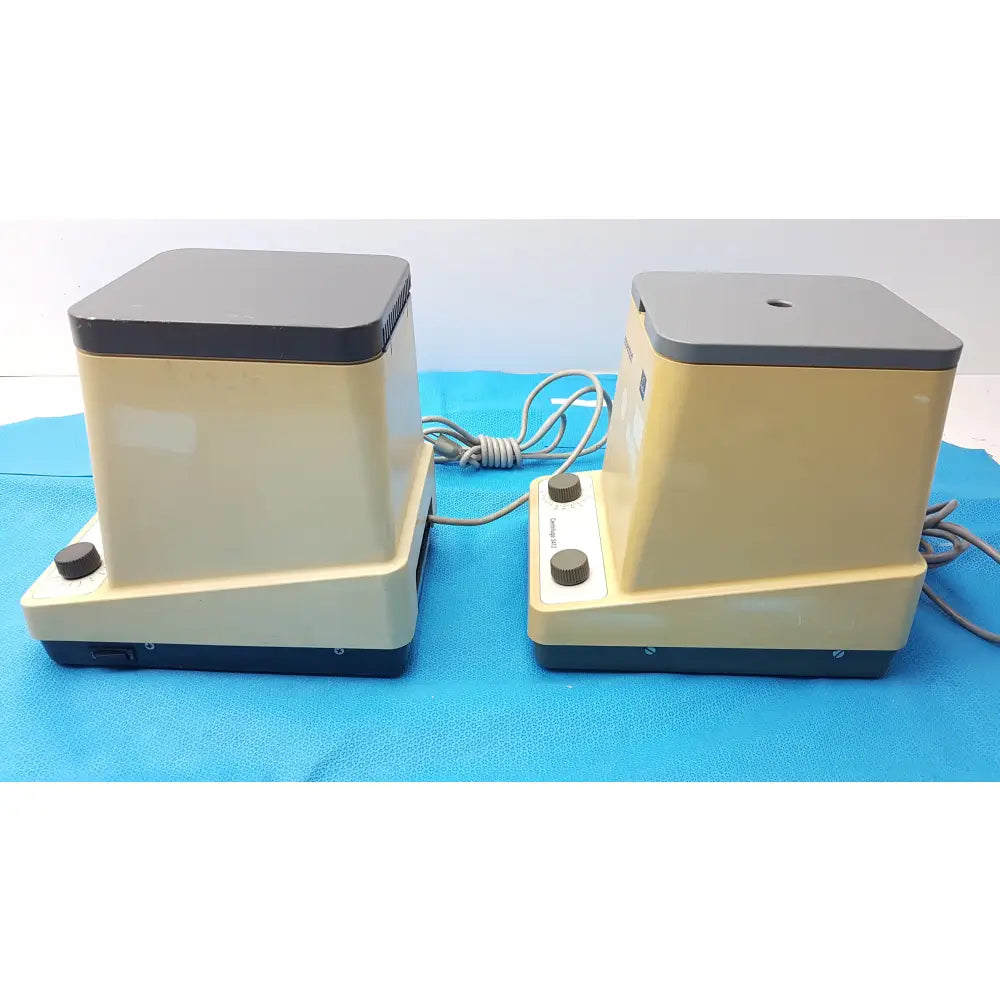 Lot of 2 Eppendorf Benchtop Compact Laboratory Centrifuges - Benchtop laboratory centrifuge