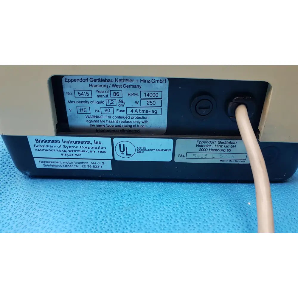 Lot of 2 Eppendorf Benchtop Compact Laboratory Centrifuges - Benchtop laboratory centrifuge