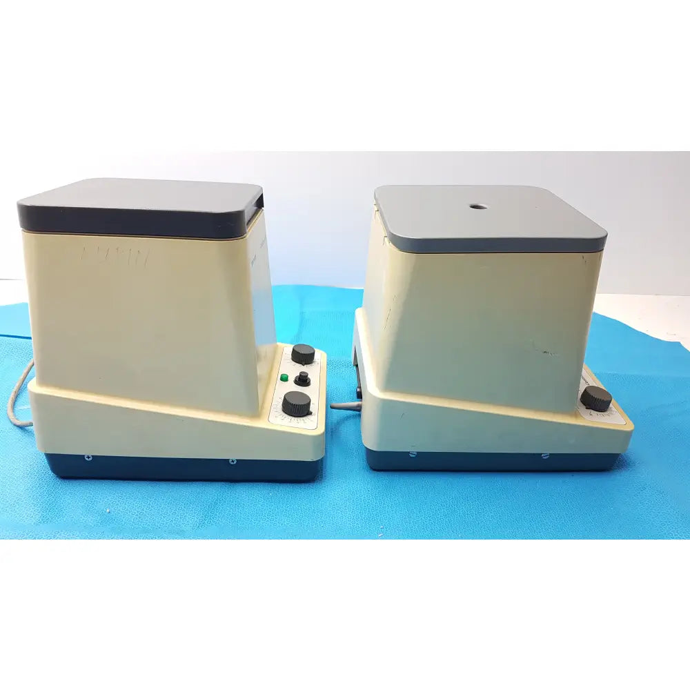 Lot of 2 Eppendorf Benchtop Compact Laboratory Centrifuges - Benchtop laboratory centrifuge
