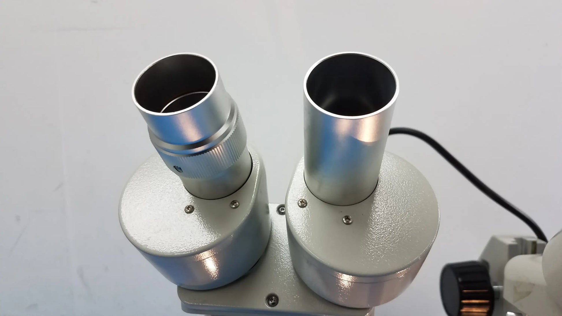 Meiji Techno Lot of 2 Meiji Techno EMT-1 Stereo Microscope Stereo Microscope, as-is (for parts) product photo 8