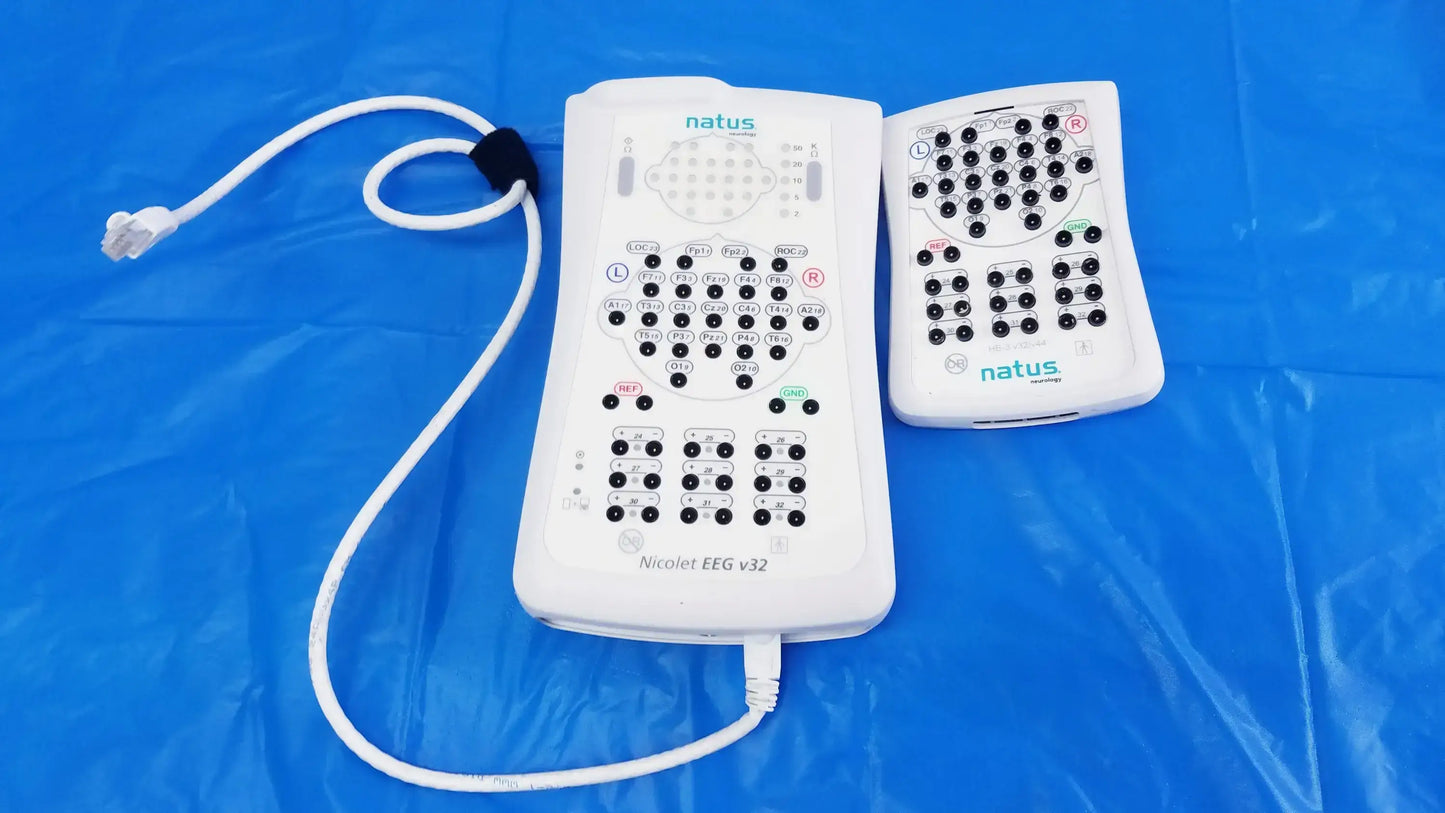 Natus Nicolet Lot of - 2 Natus Nicolet EEG v32 Amplifier System And HB-3 v32/44 Headbox EEG Diagnostic System, second-hand product photo 1