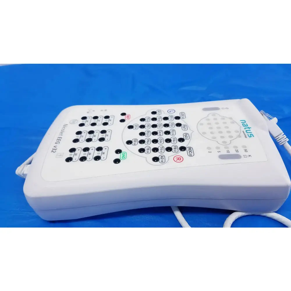 Natus Nicolet Lot of - 2 Natus Nicolet EEG v32 Amplifier System And HB-3 v32/44 Headbox EEG Diagnostic System, second-hand product photo 9