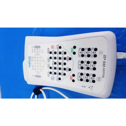 Natus Nicolet Lot of - 2 Natus Nicolet EEG v32 Amplifier System And HB-3 v32/44 Headbox EEG Diagnostic System, second-hand product photo 4