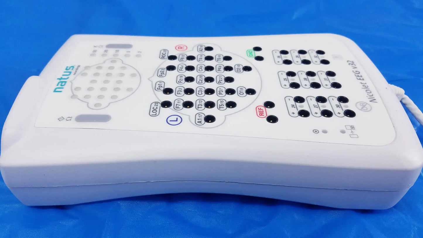 Natus Nicolet Lot of - 2 Natus Nicolet EEG v32 Amplifier System And HB-3 v32/44 Headbox EEG Diagnostic System, second-hand product photo 7
