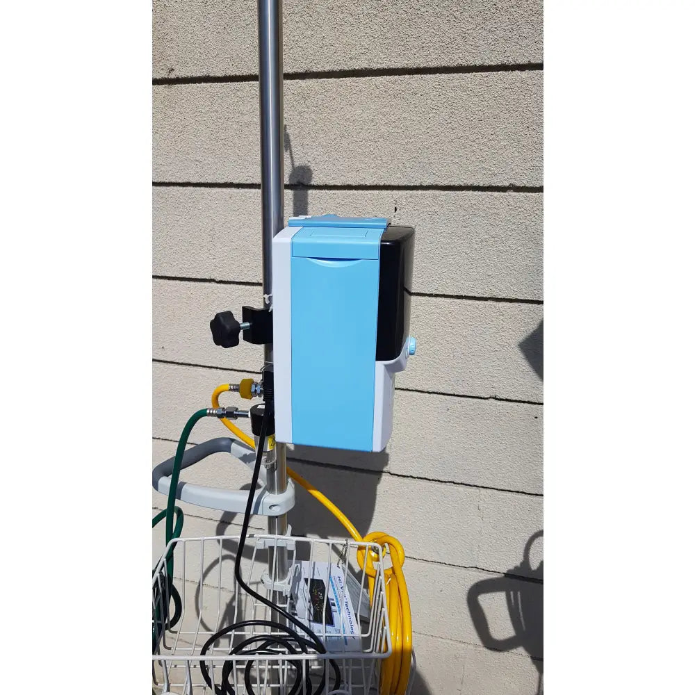 Lot of 2 Vapotherm Precision Flow Plus Respiratory Therapy Units With Stands - Respiratory Therapy Unit
