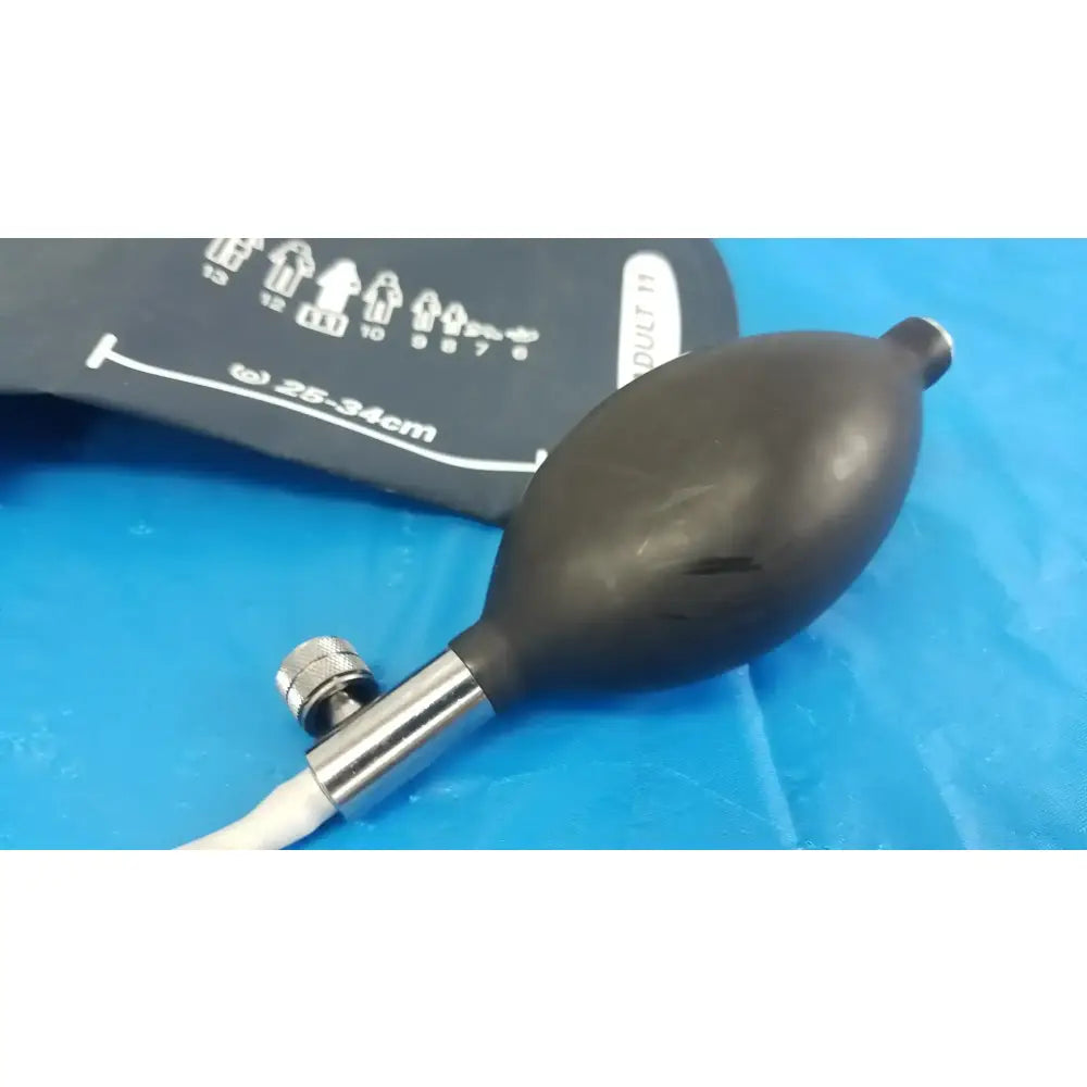 Welch Allyn Lot of - 2 Welch Allyn Flexiport Reuseable Blood Pressure Cuff Adult 11 FlexiPort Reusable Blood Pressure Cuff, second-hand product photo 4