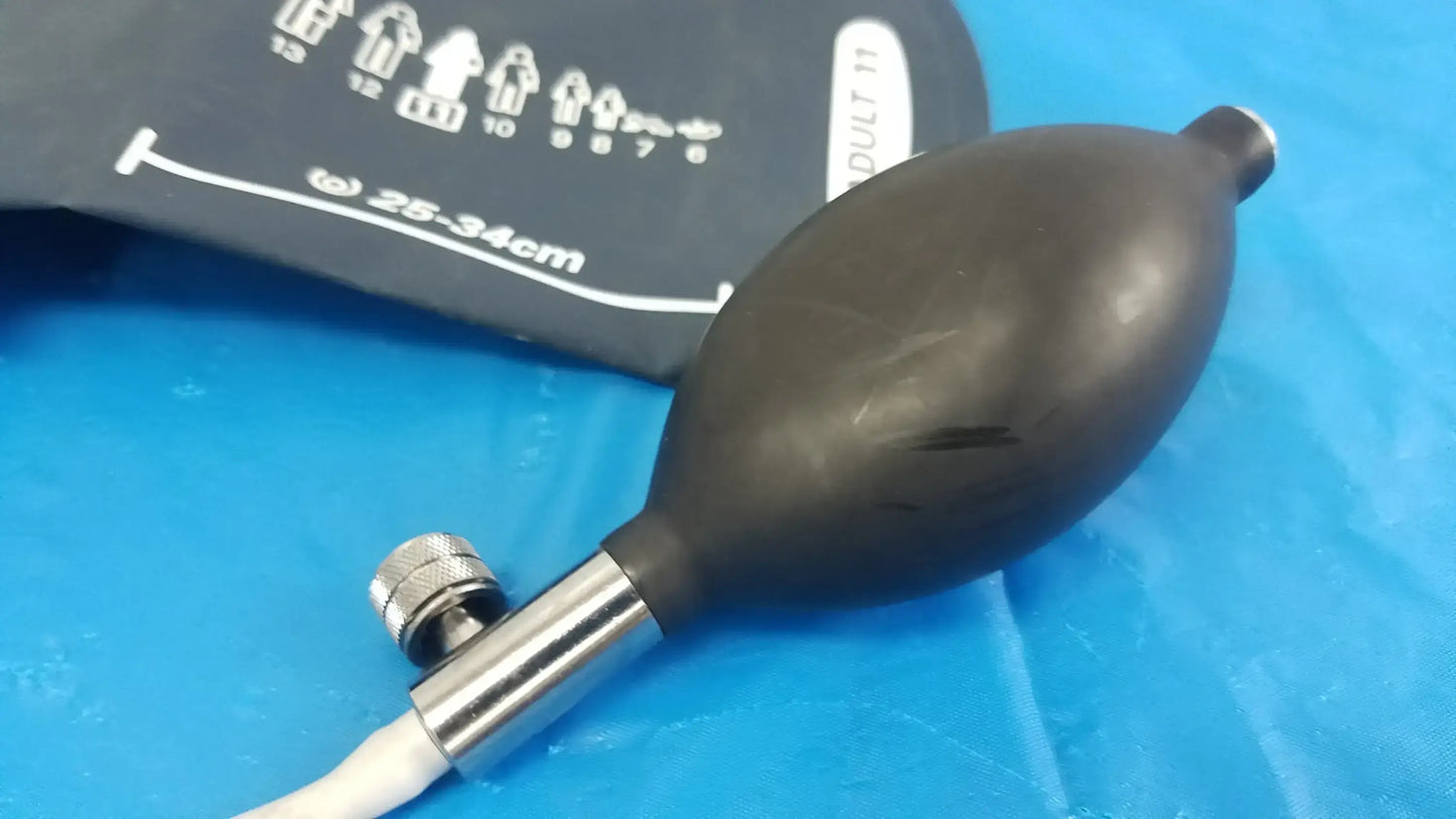 Welch Allyn Lot of - 2 Welch Allyn Flexiport Reuseable Blood Pressure Cuff Adult 11 FlexiPort Reusable Blood Pressure Cuff, second-hand product photo 4