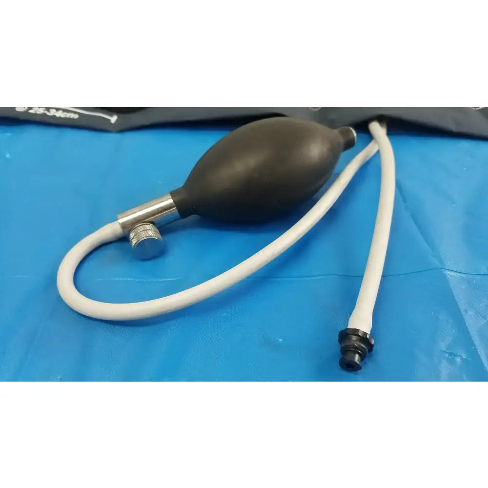 Welch Allyn Lot of - 2 Welch Allyn Flexiport Reuseable Blood Pressure Cuff Adult 11 FlexiPort Reusable Blood Pressure Cuff, second-hand product photo 11