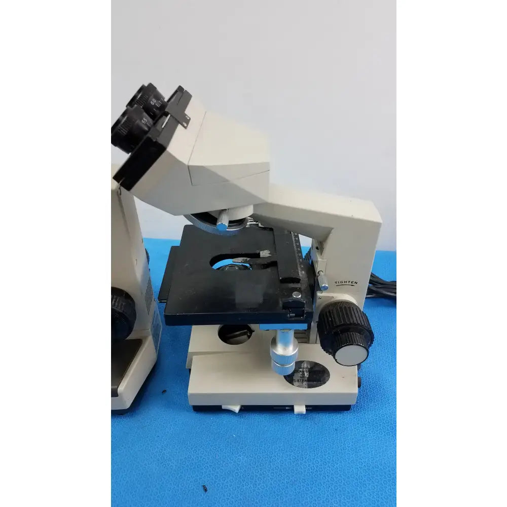 Wesco / Olympus Lot of 2 Wesco and Olymus CH-2 Laboratory Microscopes Laboratory Microscopes, as-is (for parts) product photo 16