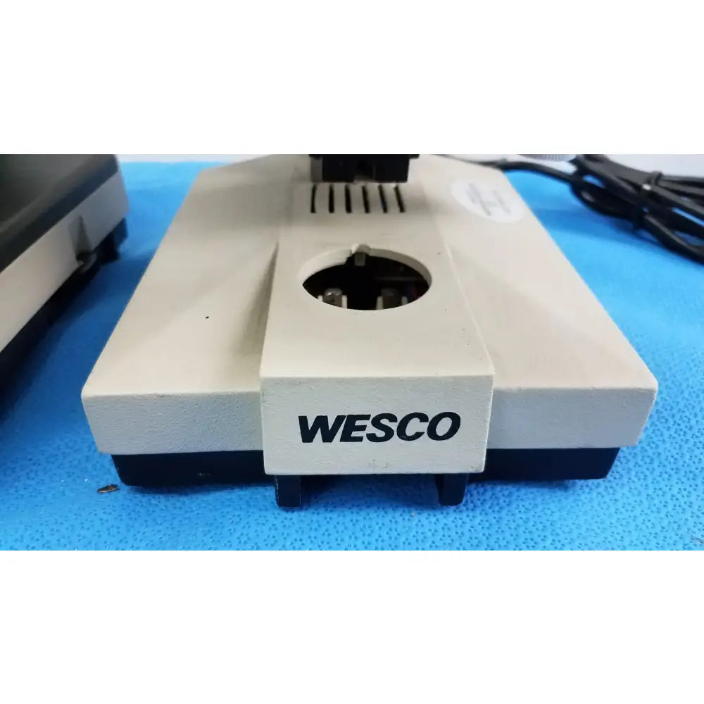 Wesco / Olympus Lot of 2 Wesco and Olymus CH-2 Laboratory Microscopes Laboratory Microscopes, as-is (for parts) product photo 13